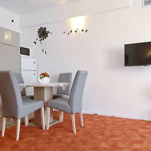  Apartament Visnjik